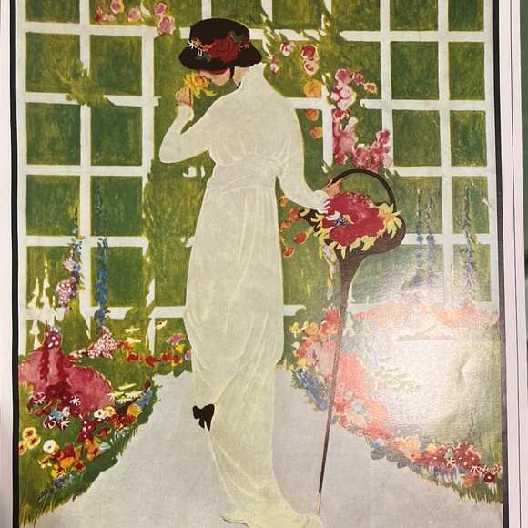 Used Vintage Soft Cover Vogue Poster Book - Picture 9 of 11